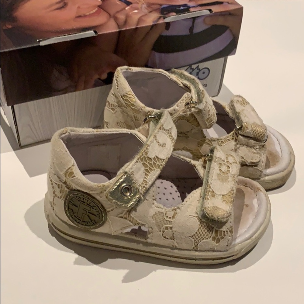 Size 20 Toddler Gold lace sandals